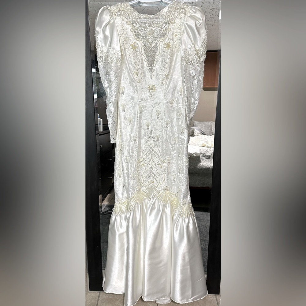 Bonny bridal vintage wedding dress & veil Sz8